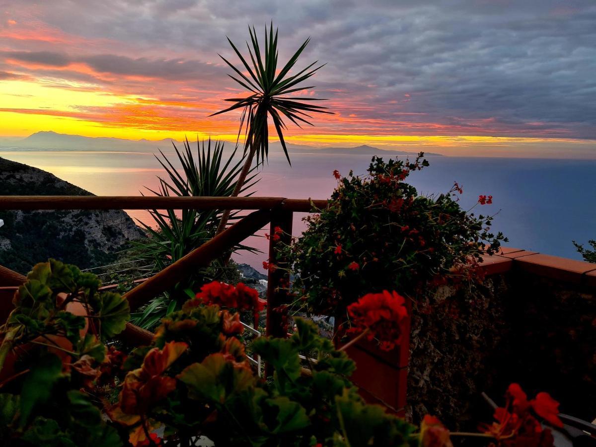 Villa Il Dolce Tramonto Furore Exterior foto